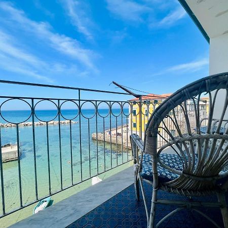 Casa Vacanze Porto Delle Gatte サンタ・マリア・ディ・カステッラバーテ エクステリア 写真