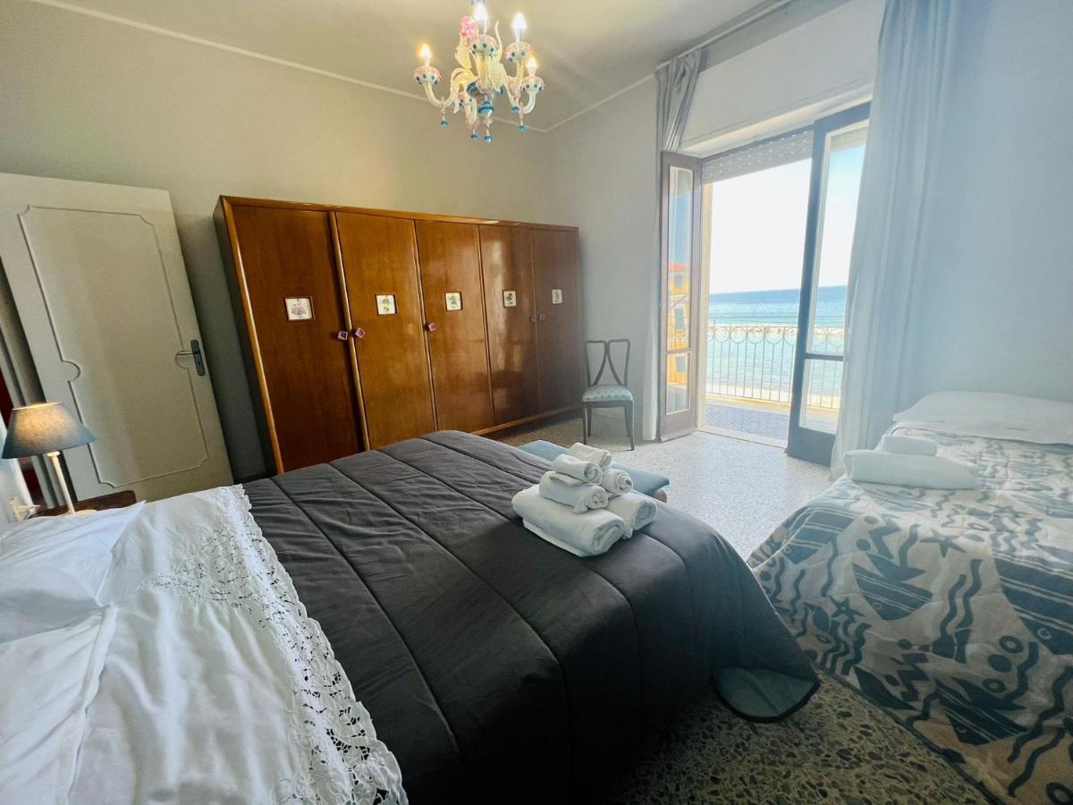 Casa Vacanze Porto Delle Gatte サンタ・マリア・ディ・カステッラバーテ エクステリア 写真