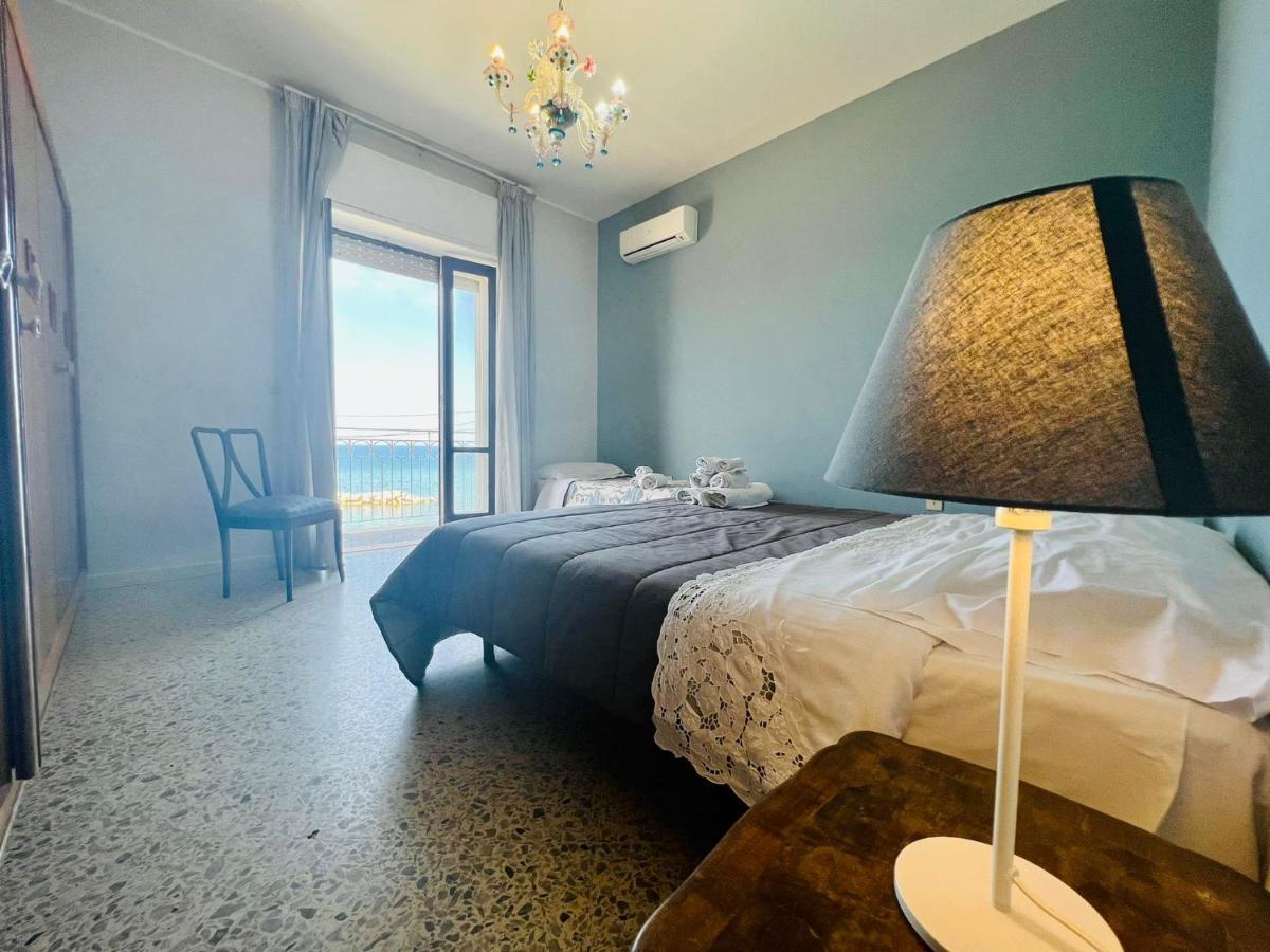 Casa Vacanze Porto Delle Gatte サンタ・マリア・ディ・カステッラバーテ エクステリア 写真