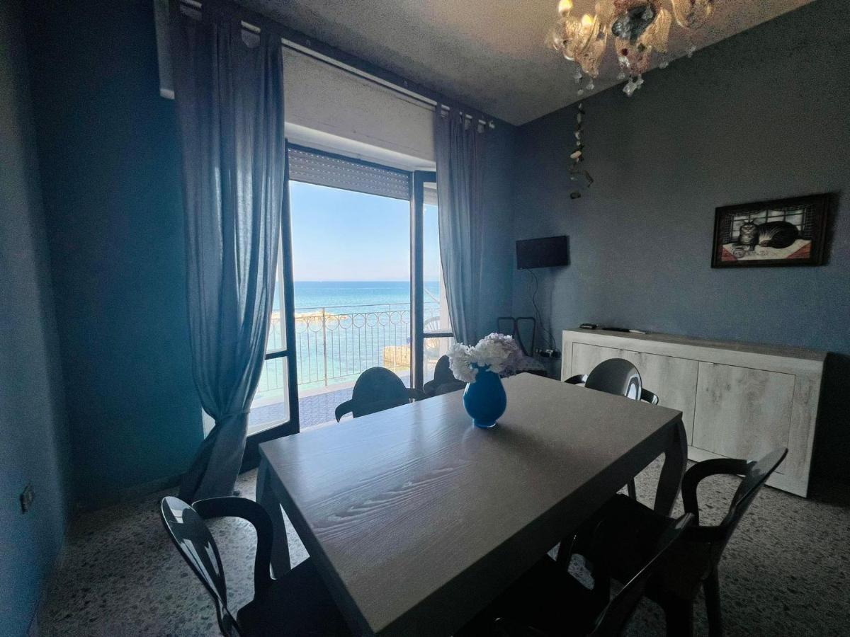 Casa Vacanze Porto Delle Gatte サンタ・マリア・ディ・カステッラバーテ エクステリア 写真